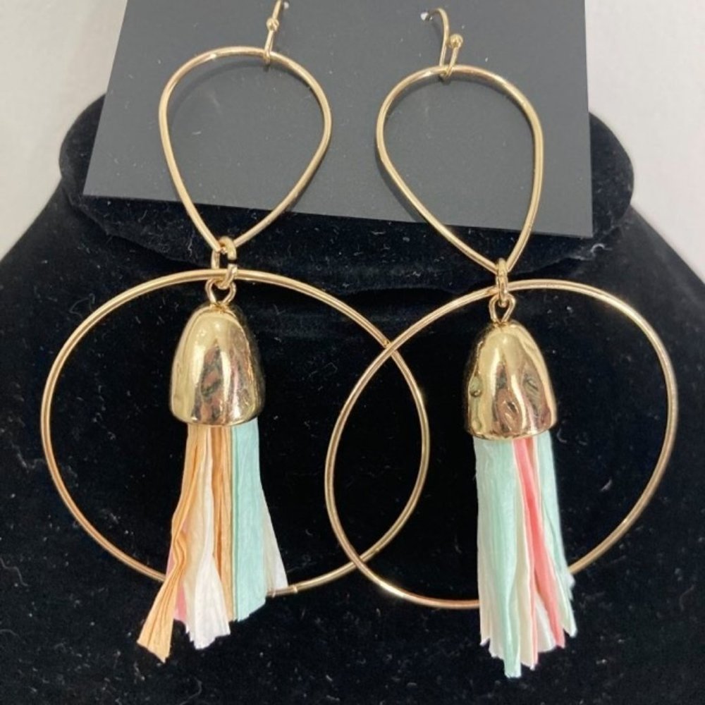 NY&C Gold plate teardrop hoop pierced earrings NWT - Picture 1 of 8